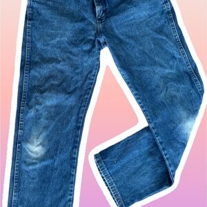 Wrangler Men's Deep Blue Straight Jeans